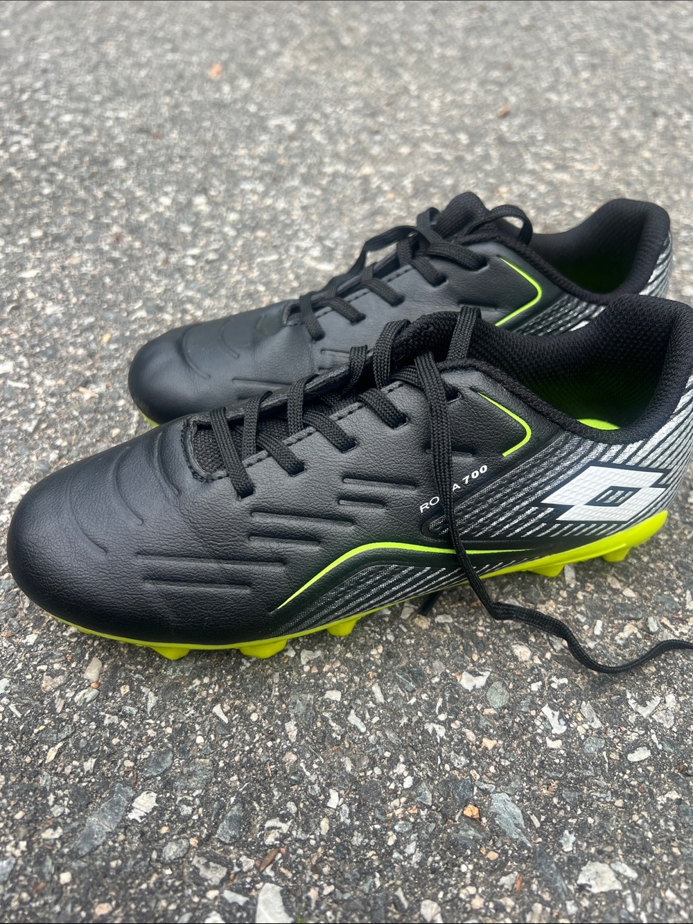 Kids LOTTO Roma 700 Cleats - Size 3